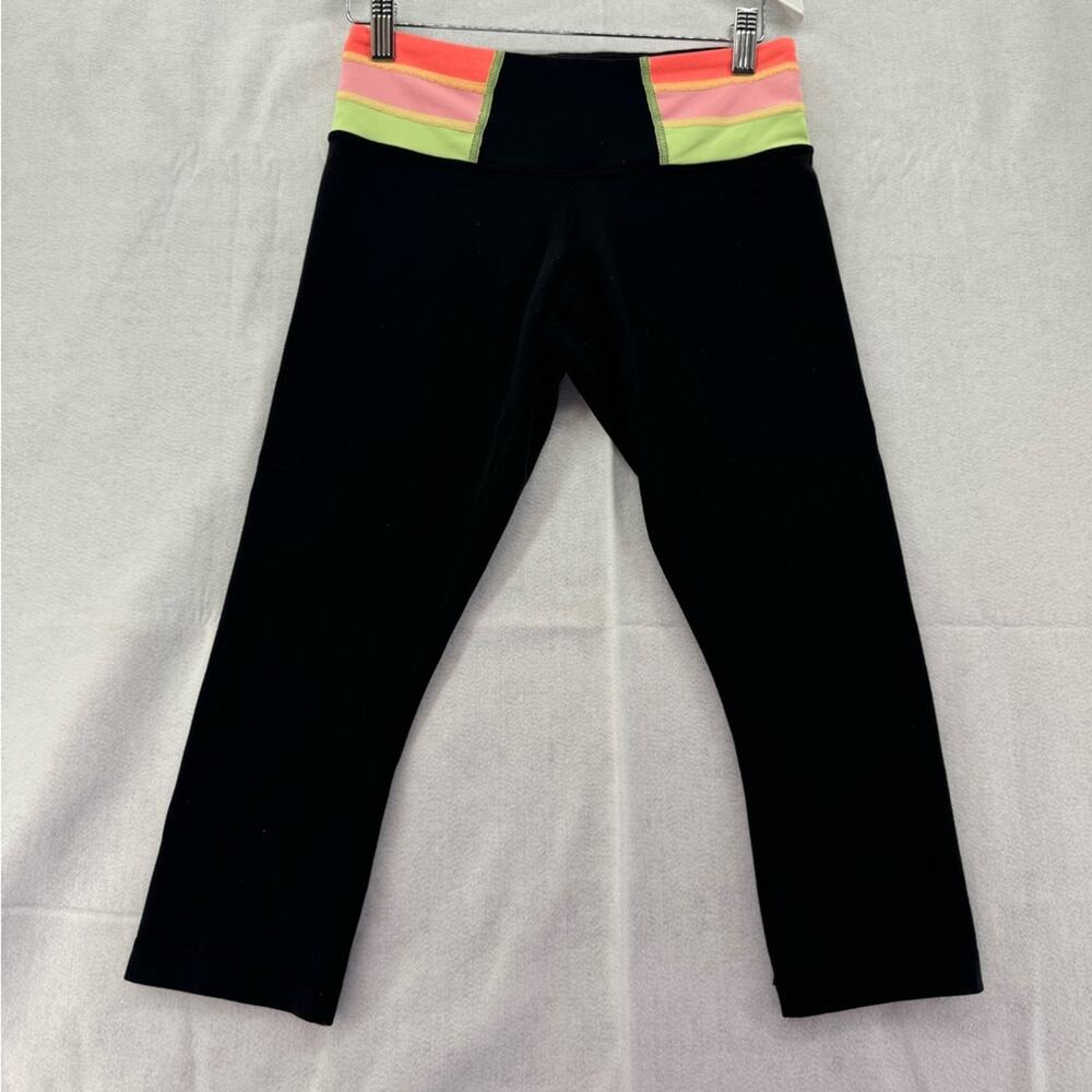 LuLuLemon Reversible Cropped Leggings size 6
